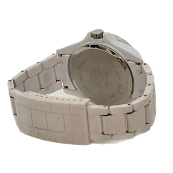 Two Fashion Watches - Sporty Chic - Picture 11 of 12